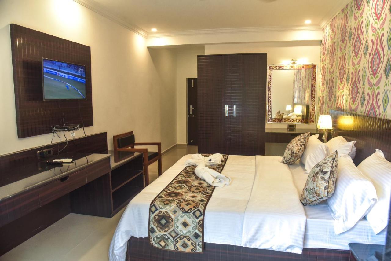 Don Hill Beach Resort Кандолим Экстерьер фото